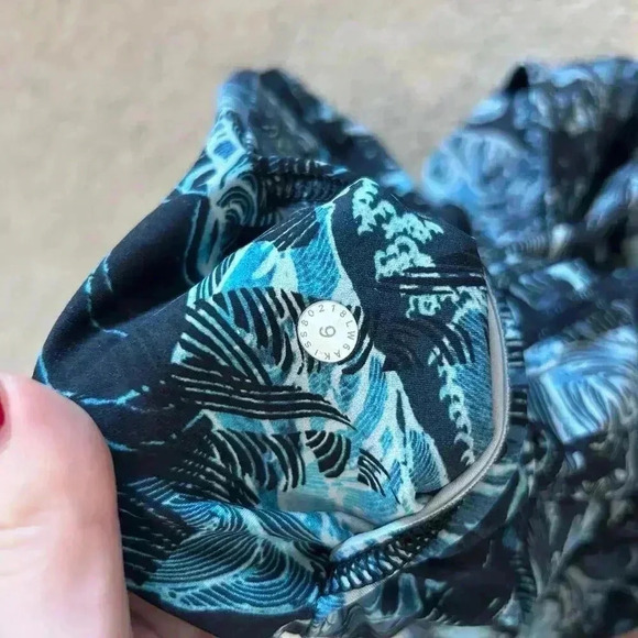 Lululemon Fast & Free Crop II Nulux 19" Eternal Wave Starlight Black Yoga Size 6 - Picture 5 of 5